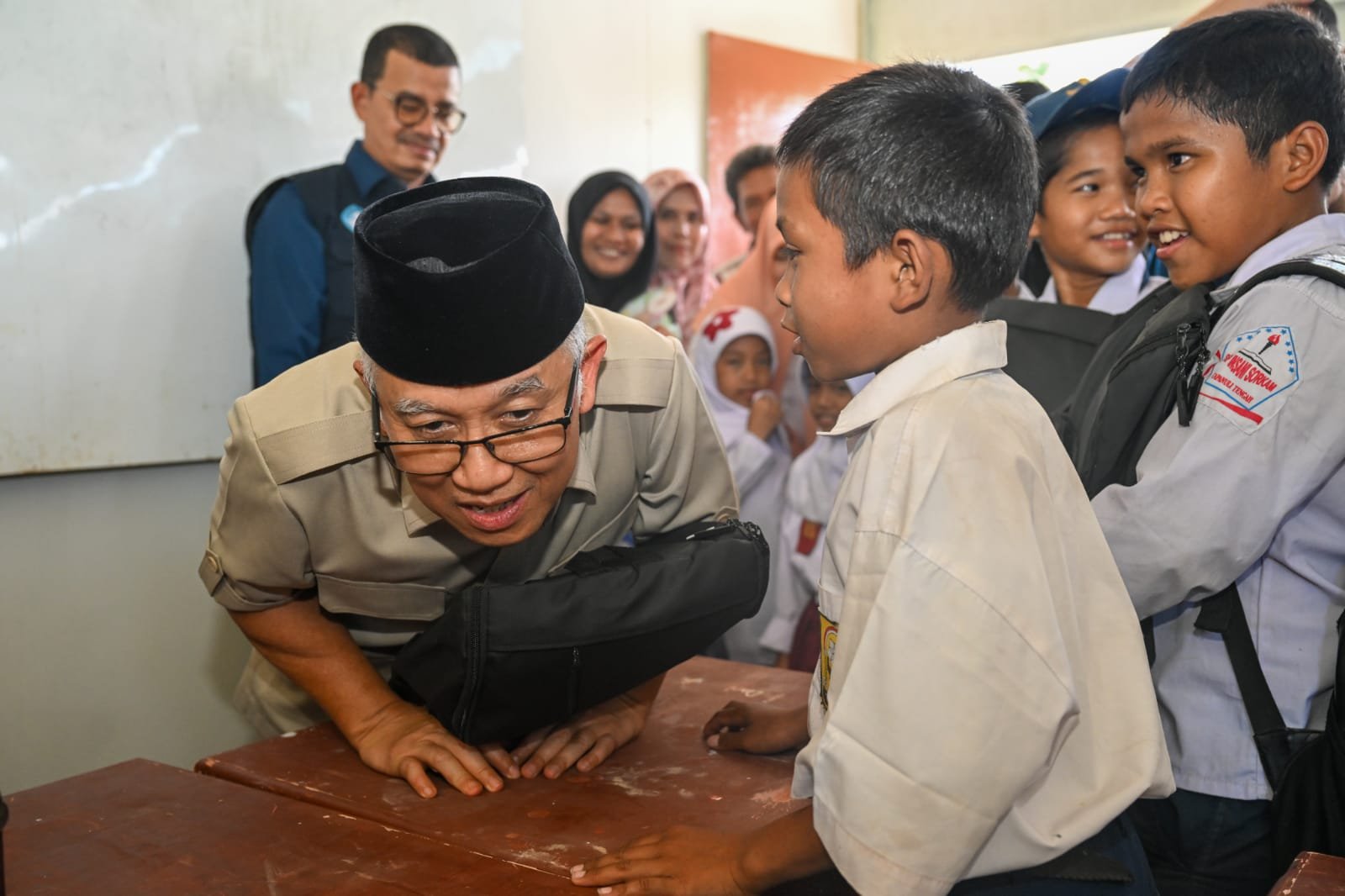 Kemendikdasmen dan PP Persis Sediakan Kelas Darurat di Tapanuli Tengah